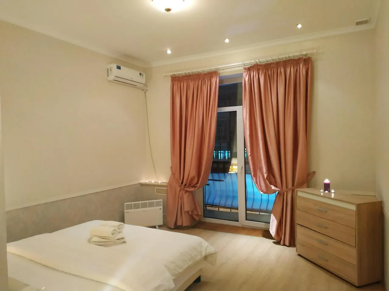 كييف Apartments In The Center, Lev Tolstoy Square